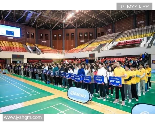 武汉羽毛球队实力引发热议球迷对其竞技水平展开激烈讨论 武汉羽毛球队实力引发热议球迷对其竞技水平展开激烈讨论