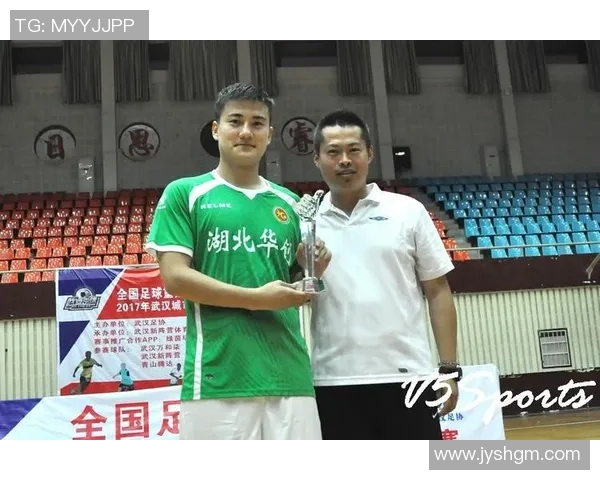 武汉足球队荣登实力排行榜首位引领全国足球新风潮 武汉足球队荣登实力排行榜首位引领全国足球新风潮