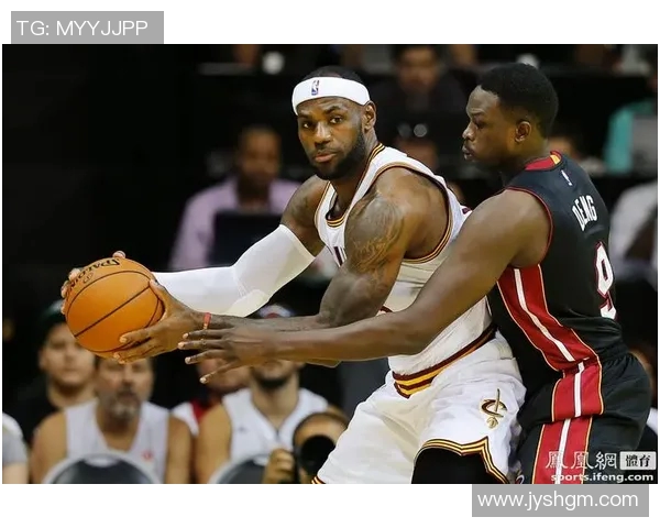 篮球与足球巨星亲密握手瞬间展现体育精神与友谊的美好时刻 篮球与足球巨星亲密握手瞬间展现体育精神与友谊的美好时刻