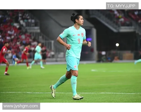 成都足球队中路突破的优势与不足分析探讨