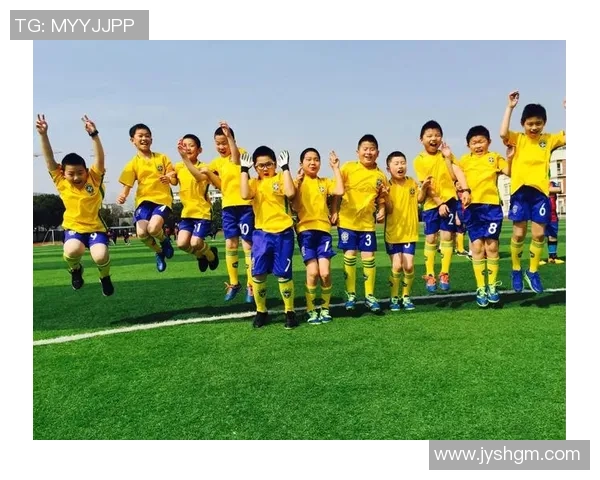 悟空在绿茵场上展现神奇脚法与团队精神的足球之旅